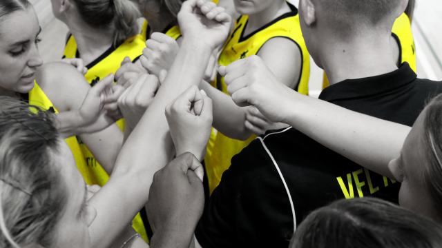 Damen OL | Arbeitssieg zum Saisonstart